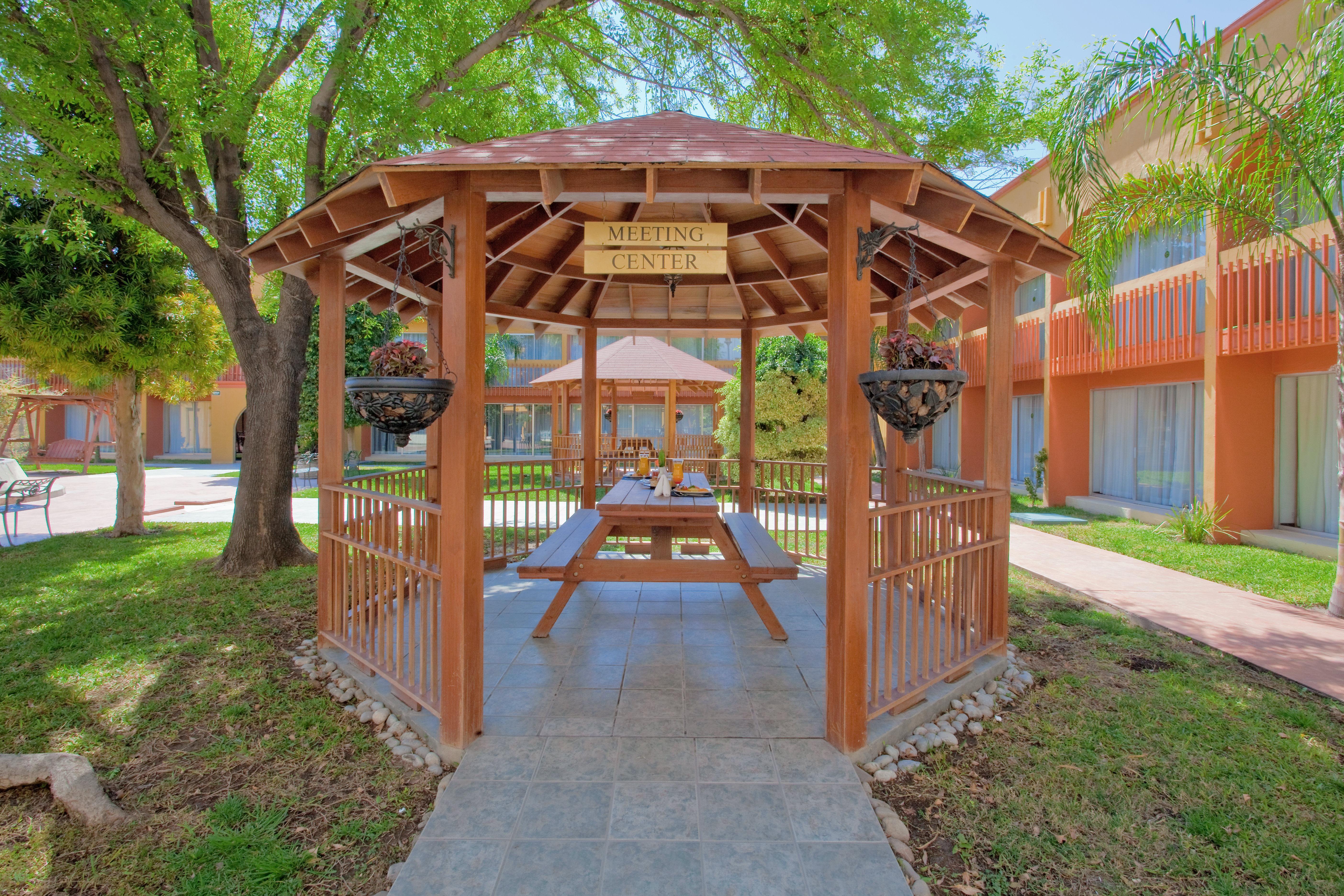 北蒙特雷假日酒店 San Nicolás de los Garzas 外观 照片